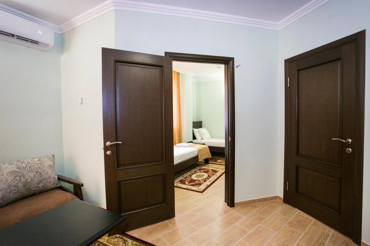 Hotel Acra Sohum Dış mekan fotoğraf
