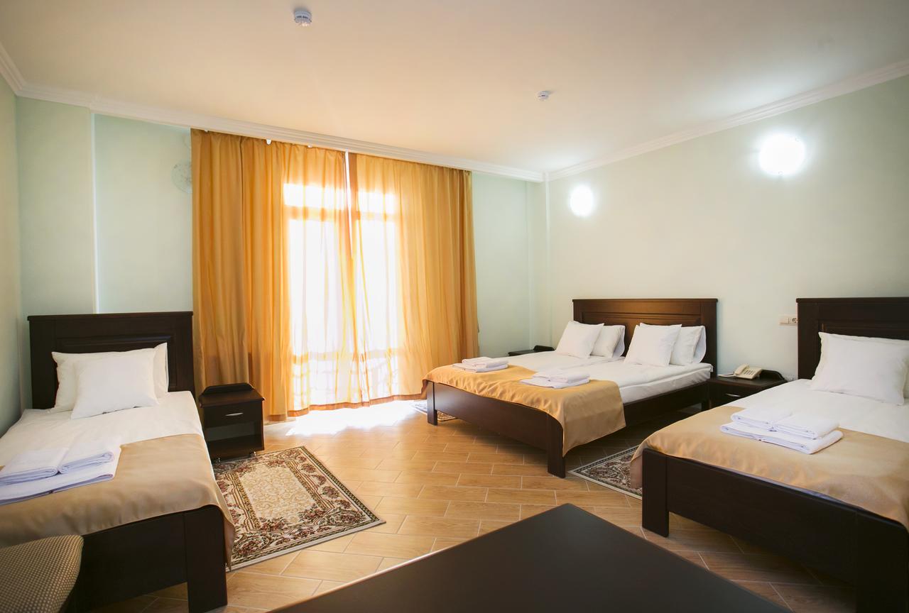 Hotel Acra Sohum Dış mekan fotoğraf