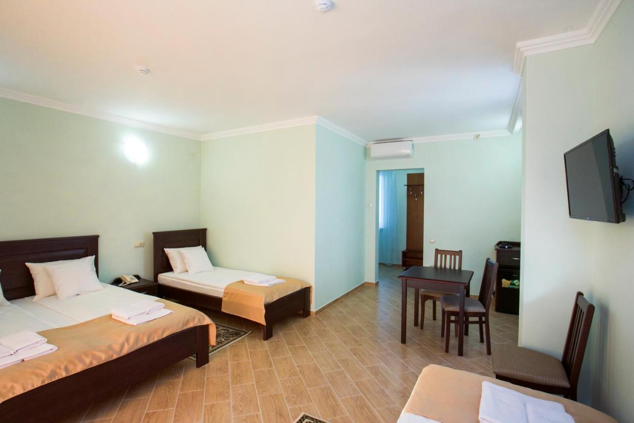 Hotel Acra Sohum Dış mekan fotoğraf