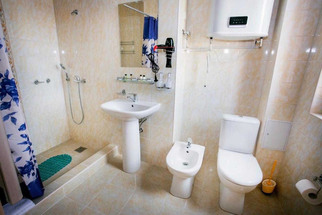 Hotel Acra Sohum Dış mekan fotoğraf