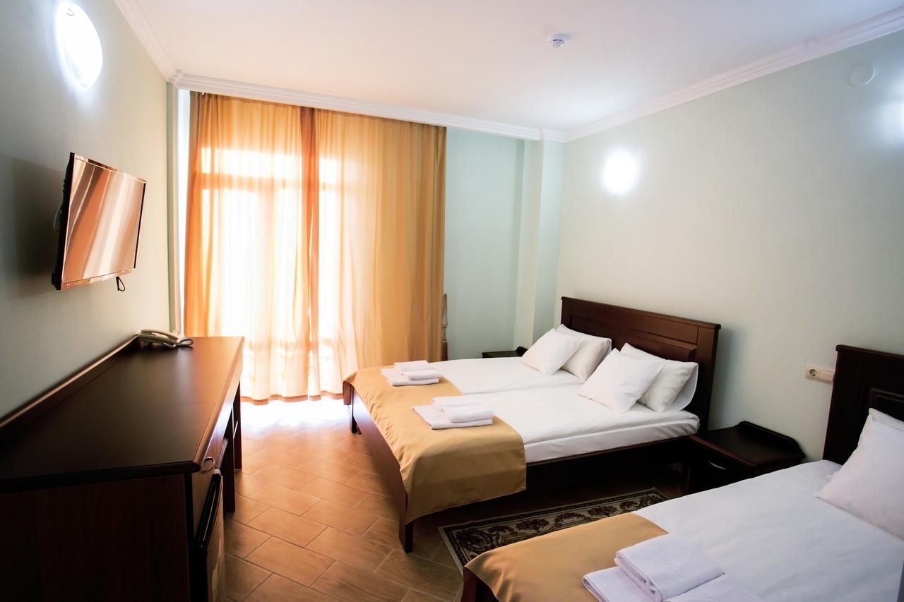 Hotel Acra Sohum Dış mekan fotoğraf