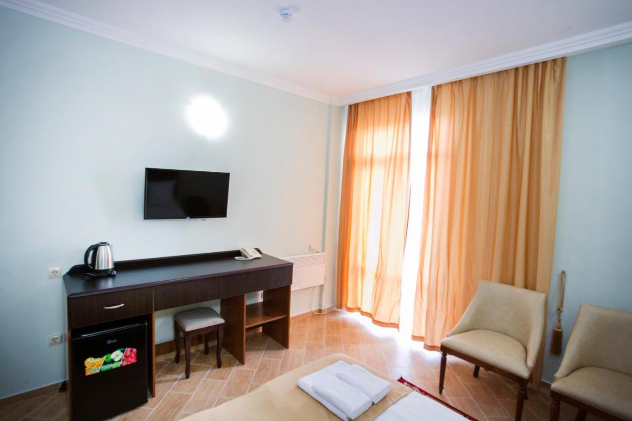 Hotel Acra Sohum Dış mekan fotoğraf